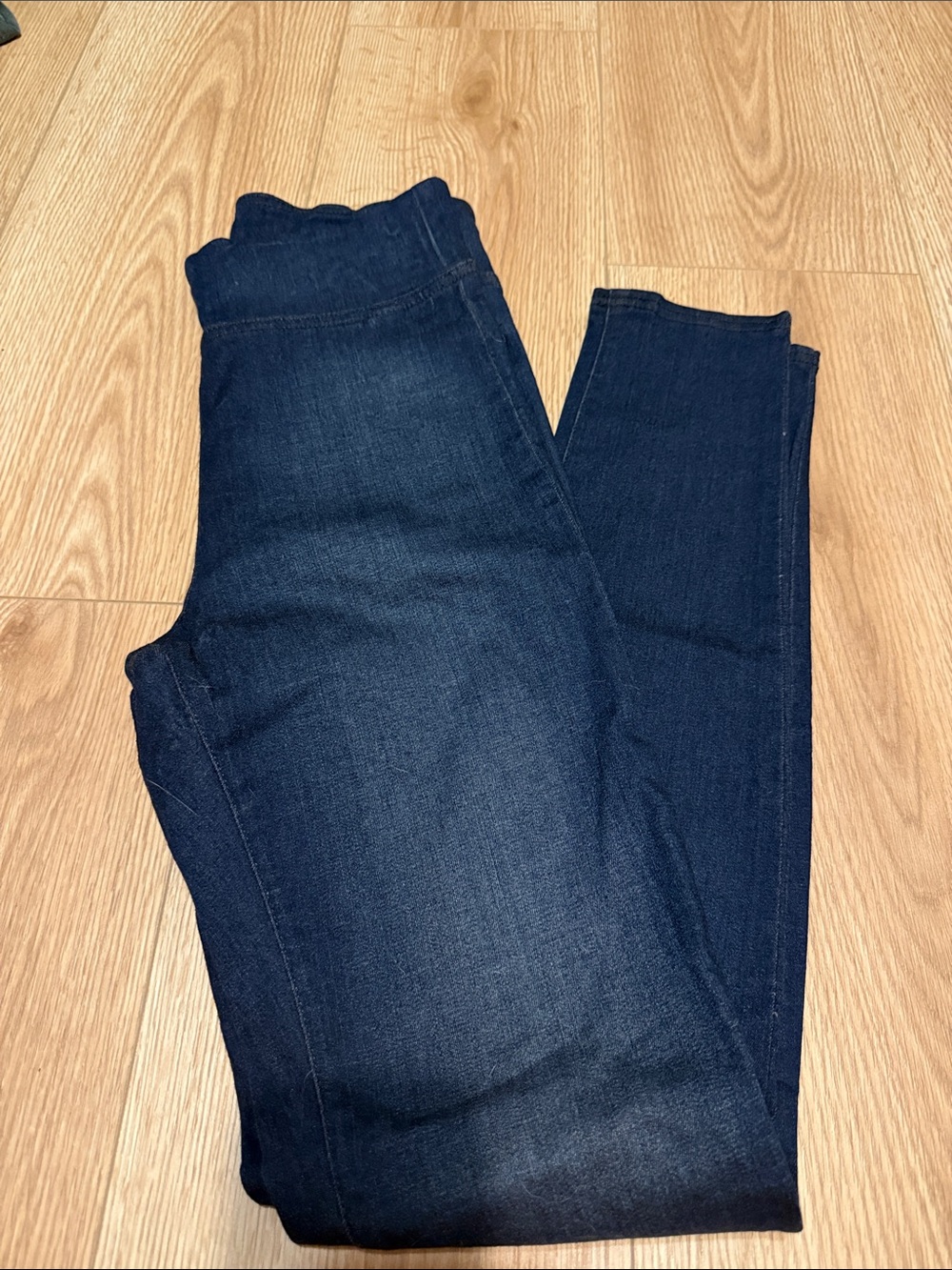 Lucky Brand navy soft stretchy denim jeans